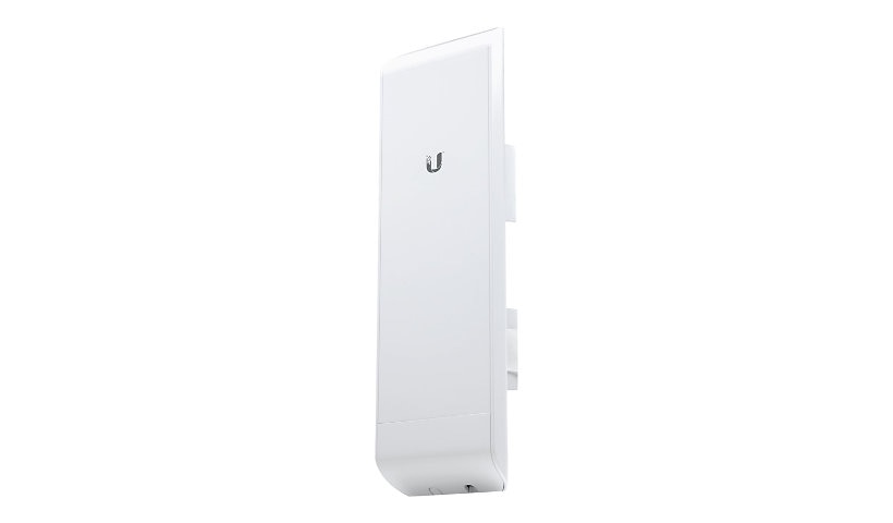 Ubiquiti NanoStation M5 NSM5 airMAX 5 GHz Bridge Radio, 16 dBi, 2 Ports